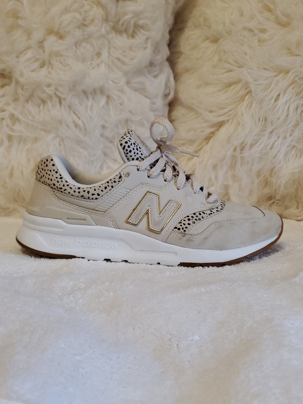 New Balance Women's Light Beige Suede Sneaker with Speckled Accents